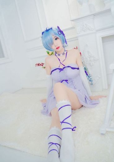 美女翘臀少妇啪啪呻吟流水图片