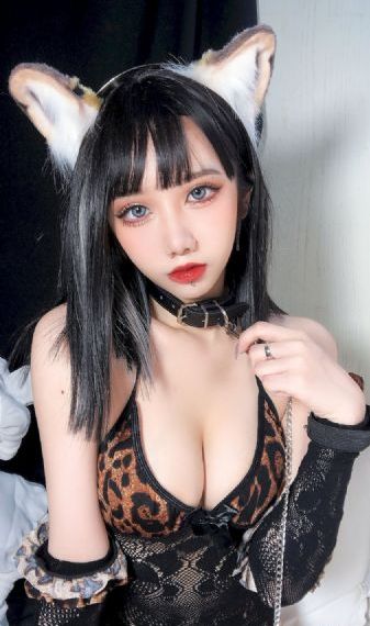 热辣披萨女孩