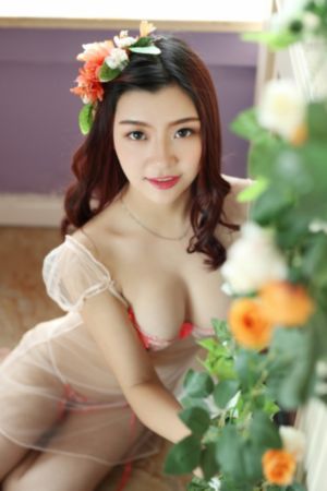 美女扒开腿让人桶爽