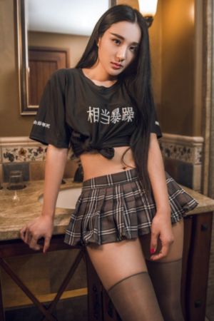 不扣钮的女孩在线