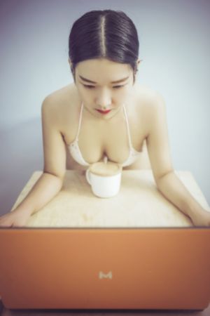 爱丫爱丫免费观看电视剧剧情