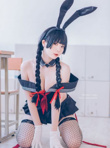 手伸进裙摆揉h兄妹文