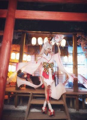 陈雅伦三级无删减版